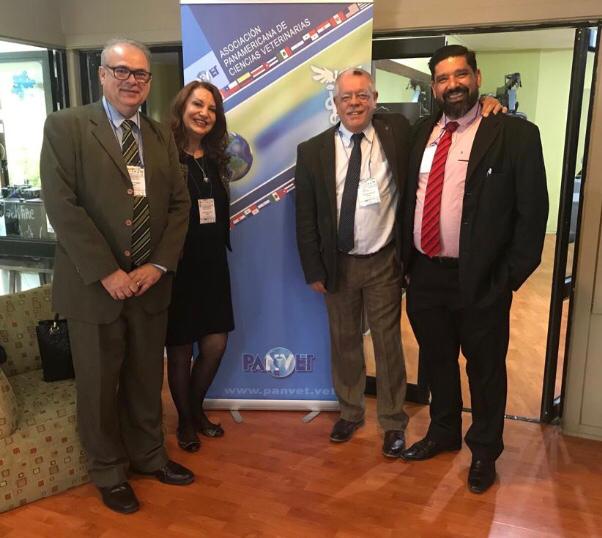  Cícero Pitombo, Macarena Vidal Ogueta ( presidente da Panvet), José Arthur de Abreu Martins e João Alves 