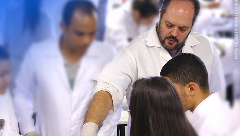 Reflexão sobre os desafios docentes da atualidade marca o Dia do Professor